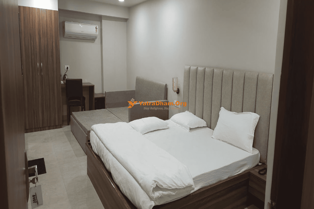 4 Bed AC Deluxe Room